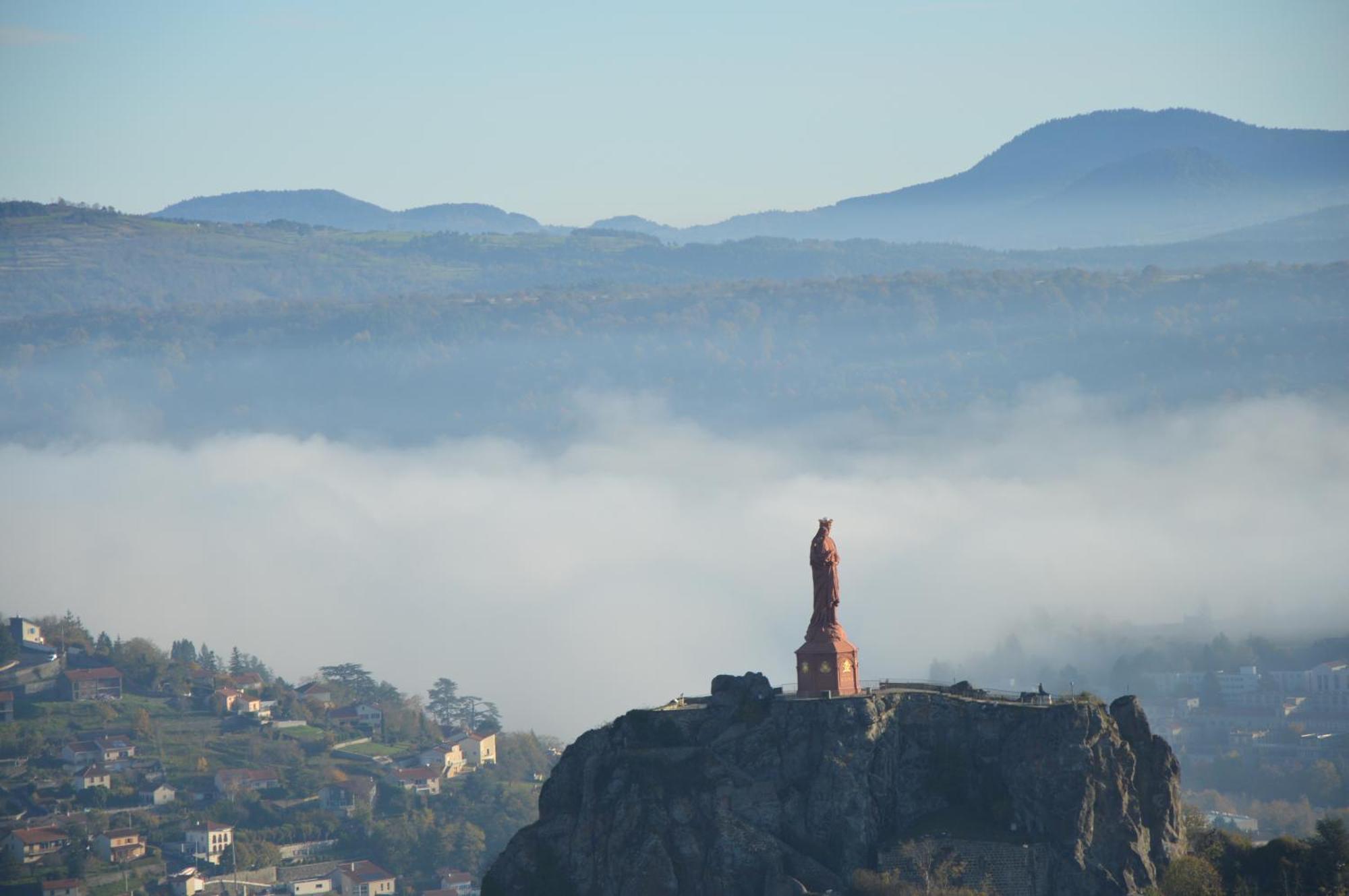 Logis Du Cagaire Lägenhet Le Puy-en-Velay Exteriör bild