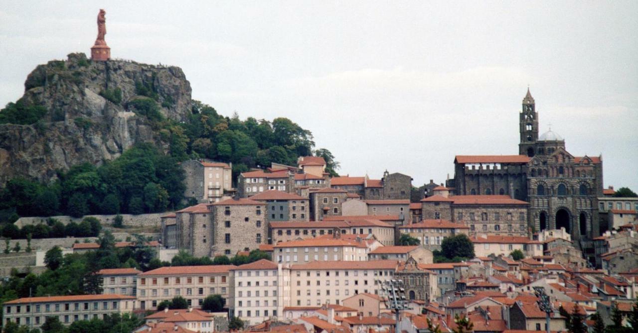 Logis Du Cagaire Lägenhet Le Puy-en-Velay Exteriör bild